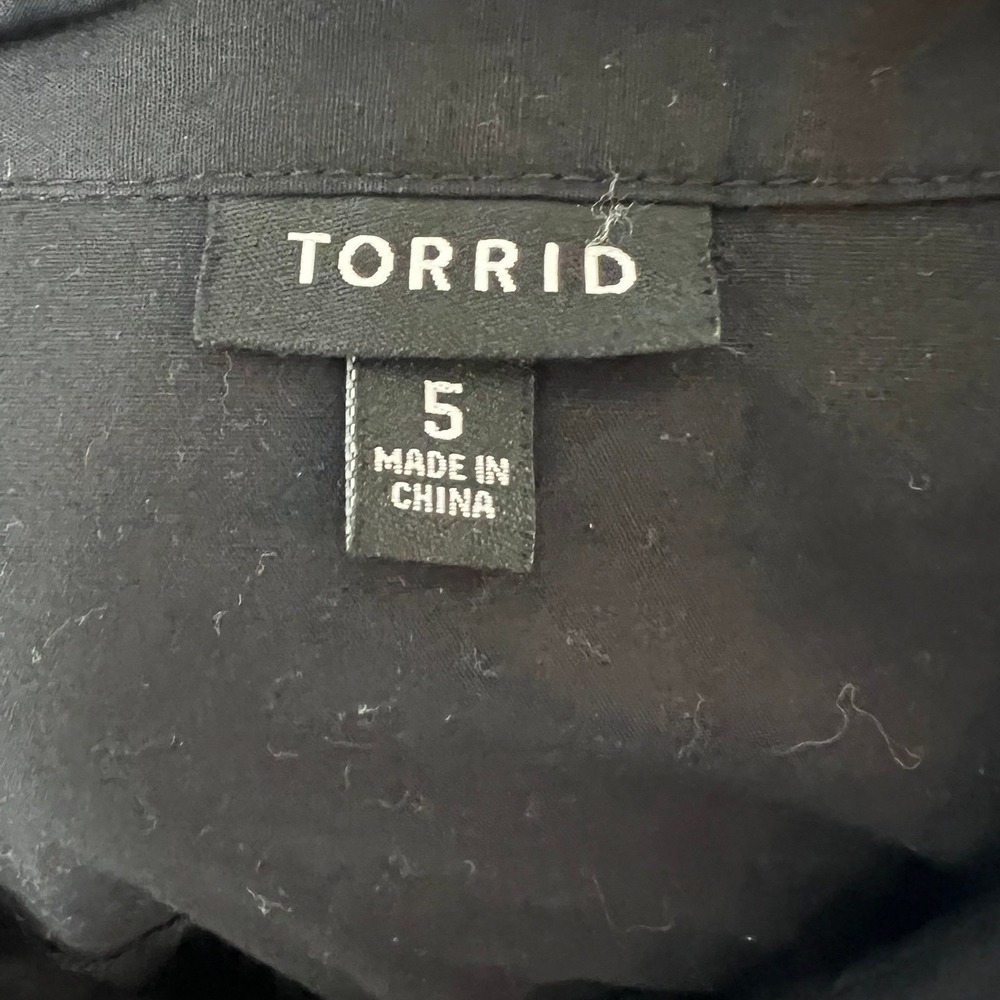 Torrid Black Poplin Button-Front Fit & Flare Shirt Dress size 5/5X - Picture 4 of 8